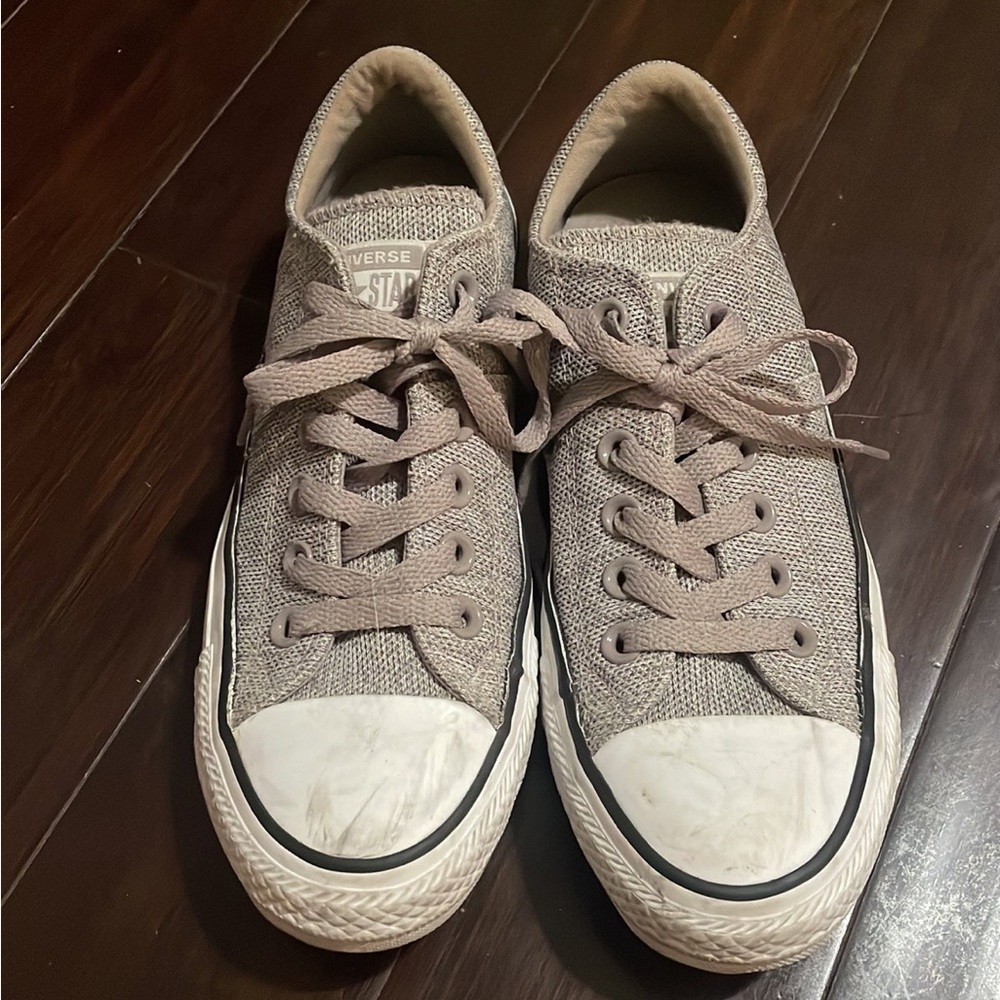 Low-Top Madison Converse!